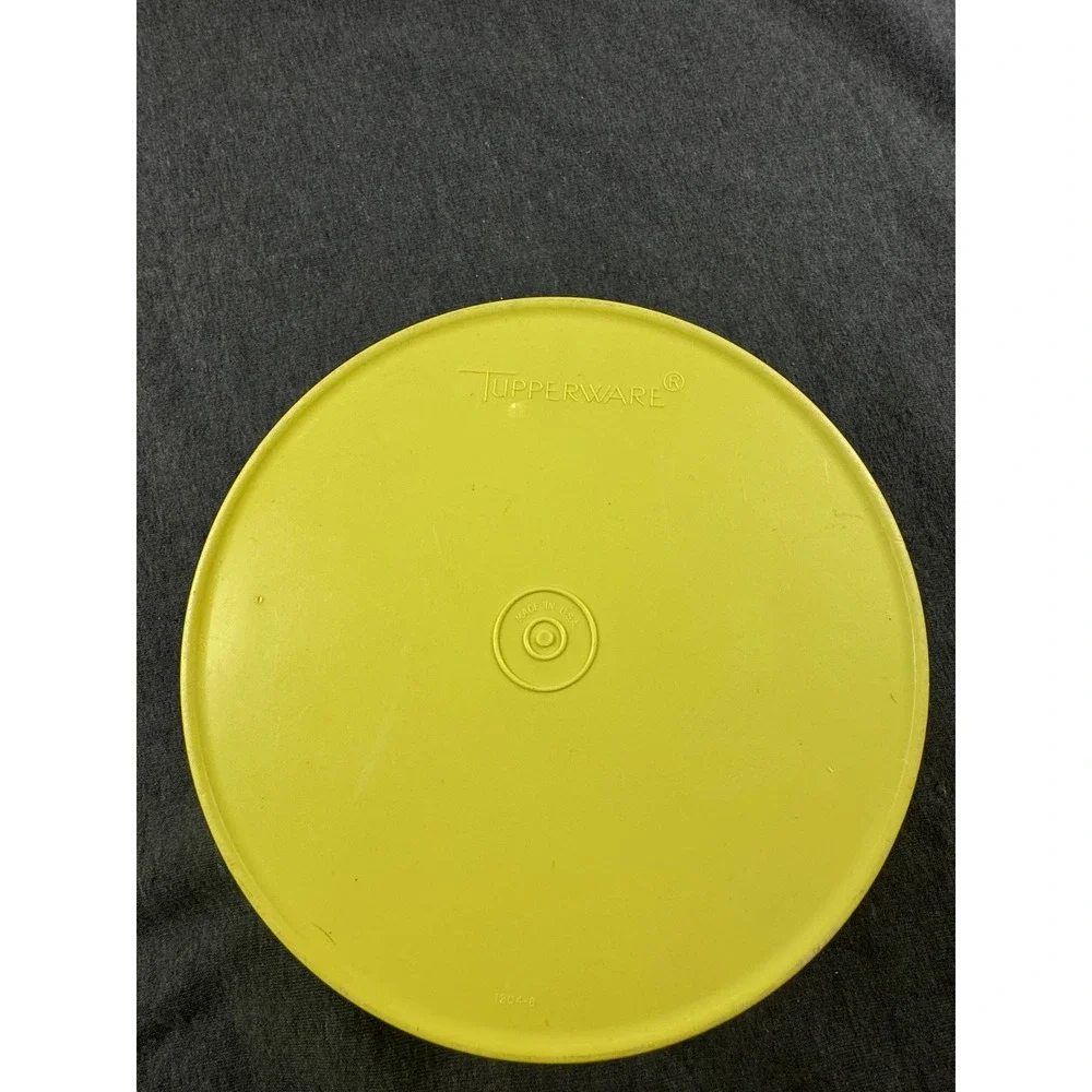 Vintage‎ Tupperware Yellow Servalier Bowl with Lid 1204-8 Retro Kitchen Storage
